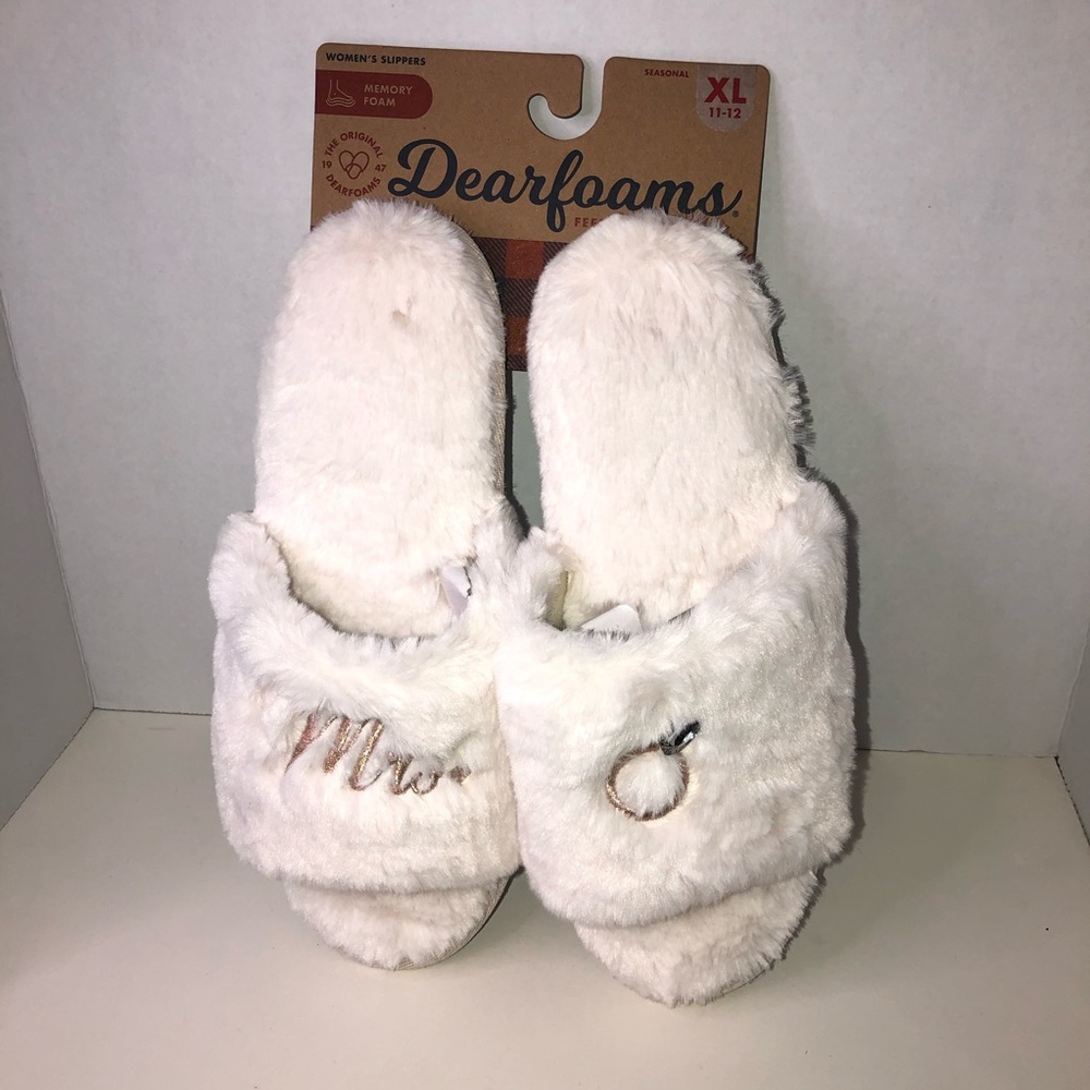 Dearfoams Women's MRS Cream Faux Fur Slide Slippers